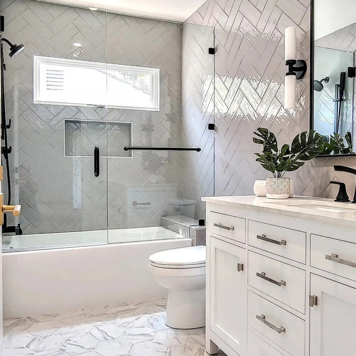 75 Beautiful Bathroom with a Shower/Bathtub Combo Ideas & Designs ...