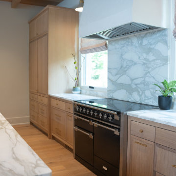 Stain Grade White Oak Kitchen Cabinetry
