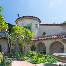 Spanish Courtyard Apt - El Cabrillo