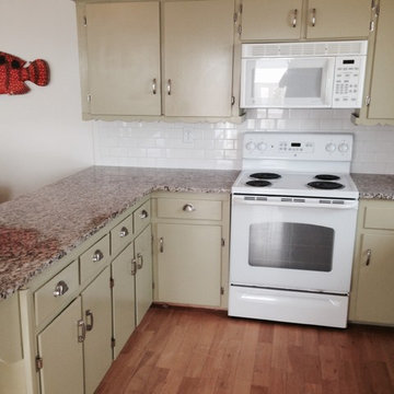 Venetian Ice Granite with 3x6 white ceramic subway tile back splash
