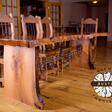 Kitchen/Dining Table