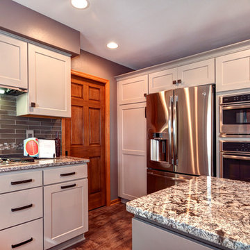 Contemporary Entertaining Kitchen