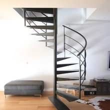 Un Escalier! Mon Dieu, Il Va Falloir Monter!