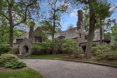 Elegant exterior home photo in New York