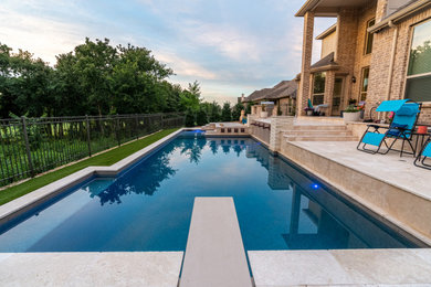 Example of a minimalist pool design in Dallas