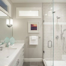 GUEST BATHROOM UPSTAIRS