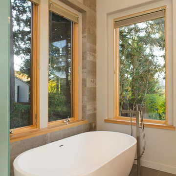 Custom Contemporary Estate in West Linn, Oregon