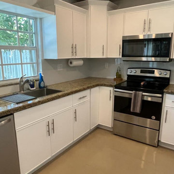 Modern Kitchen Remodel Done in a Slim Shaker Door in a Snow Color