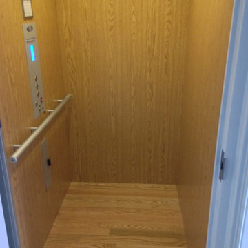 Waterfront Townhouse - Traditional Style Home Elevator