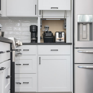 Wellborn Premier Transitional Kitchen
