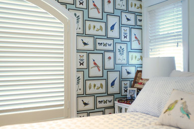 Bedroom - traditional bedroom idea in Vancouver