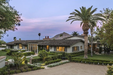 Inspiration for a large modern full sun front yard landscaping in Phoenix.