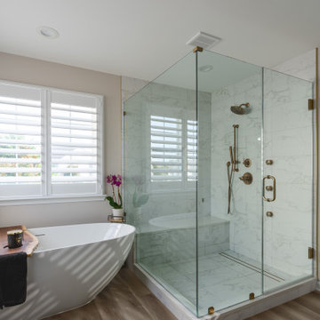 Deluxe Master Bathroom