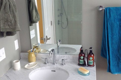 Inspiration for a transitional bathroom remodel in Burlington