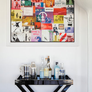 ロンドンのコンテンポラリースタイルのおしゃれなバーカートの写真