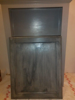 Grey Stained Cabinets Or Painted Grey With Glaze