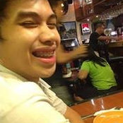 Earl Abayon's photo