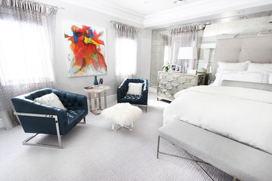 Bedroom - transitional bedroom idea in New York