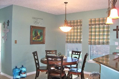 Dining room - contemporary dining room idea in Dallas