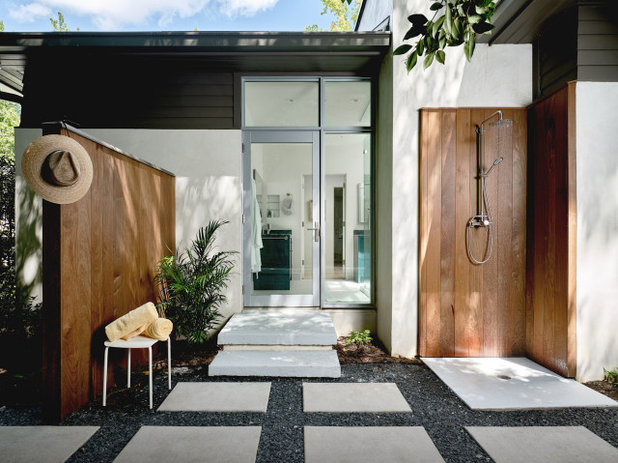 25 Inspiring Outdoor Showers