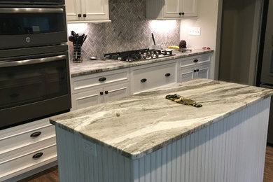 Transitional kitchen photo in Cleveland