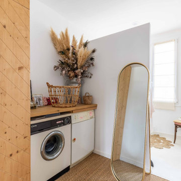 L'Art de l'Optimisation : Buanderie Artisanale et Rangements en Bois