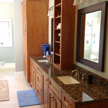 TRADITIONAL BATHROOM
