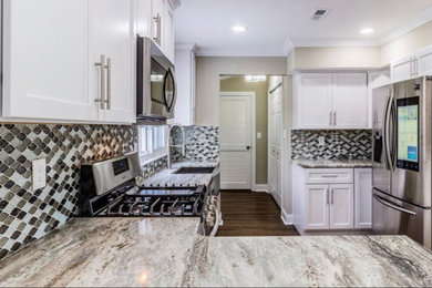 Example of a classic kitchen design in Philadelphia