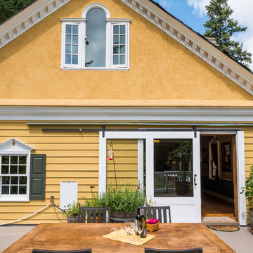 Vashon Great Room and Deck