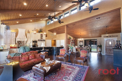 Home design - rustic home design idea in Austin