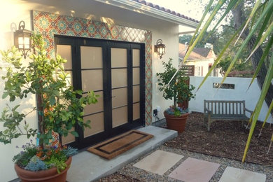 Example of a southwest entryway design in San Francisco