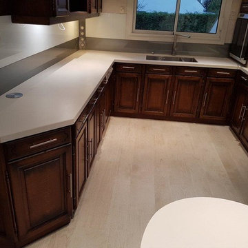 Cuisine avec plan de travail en Dekton zenith 12mm +60mm