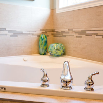Modern Bath with Soaking Tub