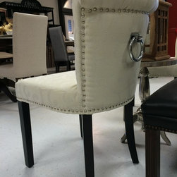 Showroom - Armchairs And Accent Chairs