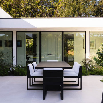 Hilllside Sherman Oaks ResidenceOutdo