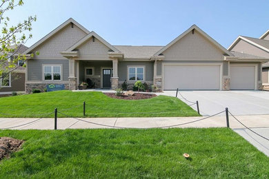 Inspiration for a craftsman exterior home remodel in Other