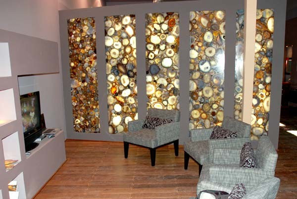 Revetement et habillage avec la pierre précieuse Agate