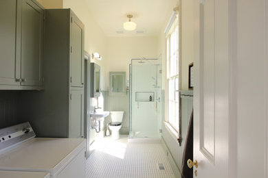 Bathroom - traditional bathroom idea in Atlanta
