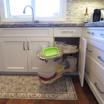 LeMans Corner unit with non-slip Maple bottom