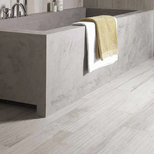 Inspiration for a contemporary home design remodel in Detroit