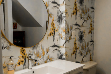 Trendy wallpaper bathroom photo in Other