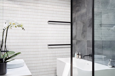 Inspiration for a contemporary bathroom in Sydney.