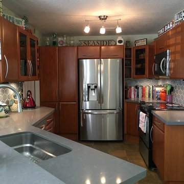 Modern Backsplash With Unique Pattern Designs GIve A Cozy Feel