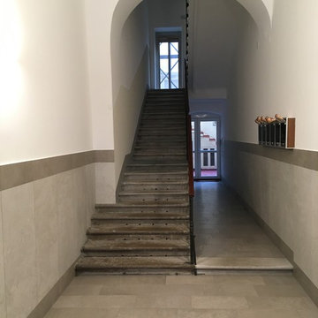 Rifacimento in stile contemporaneo androne d'ingresso