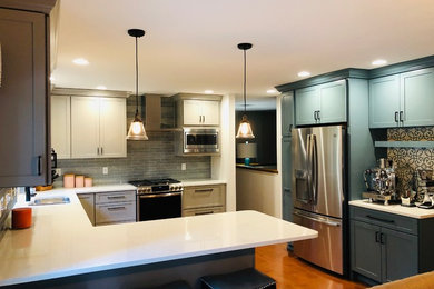Kitchen - kitchen idea in Seattle