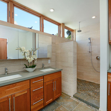 551 Santa Clara