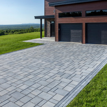 Contemporary Driveway