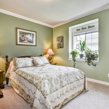 Occupied Real Estate Listing/Eagle