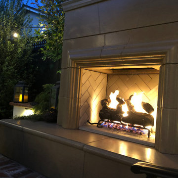 Outdoor fireplace
