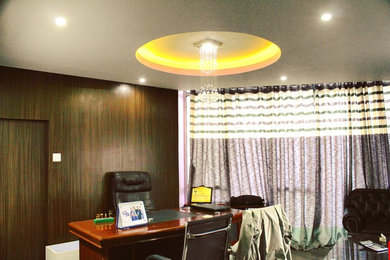 Example of a minimalist home design design in Other